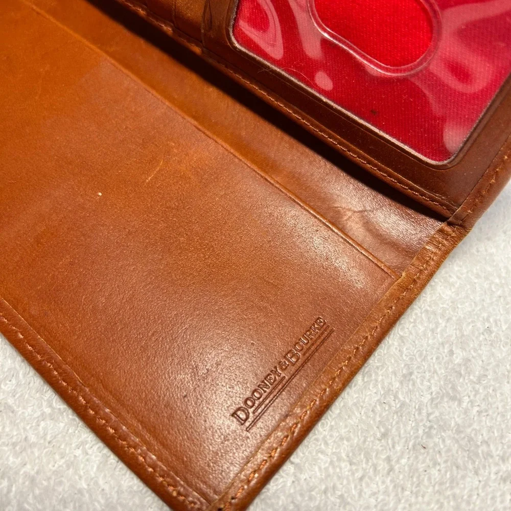 Dooney & Bourke Black Lizard Embossed Leather Continental Clutch Wallet Tan Trim